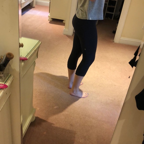 Cropped lululemon leggings - Picture 4 of 4